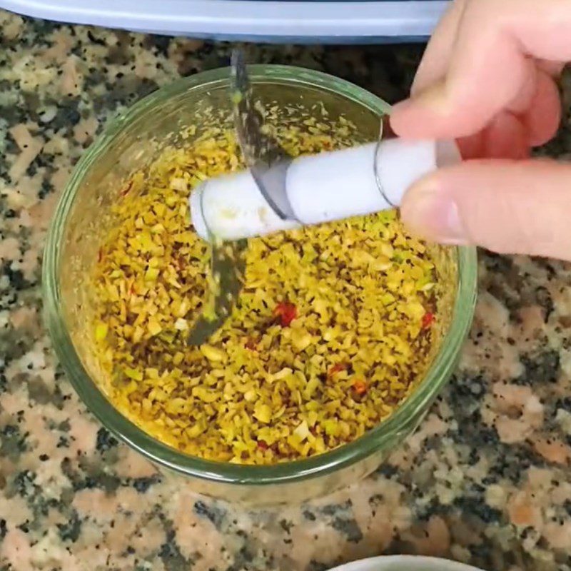 Step 1 Prepare the ingredients for Fried Mouse with Lemongrass and Chili