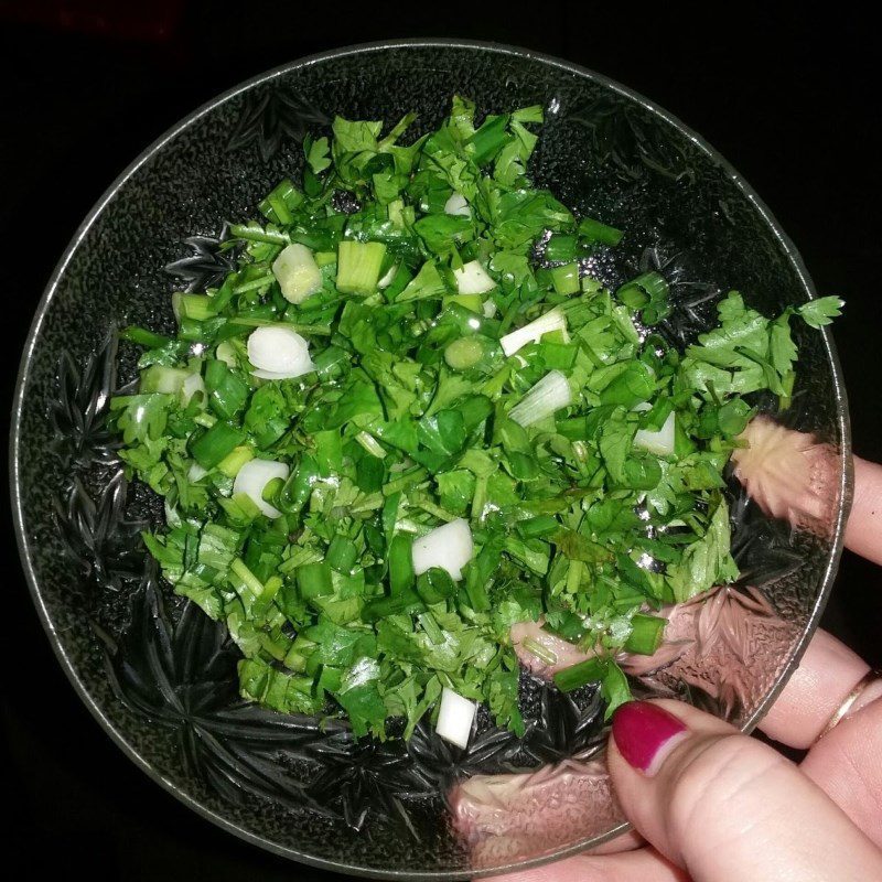 Step 1 Prepare the ingredients for Sweet Mustard Greens stir-fried with Pork