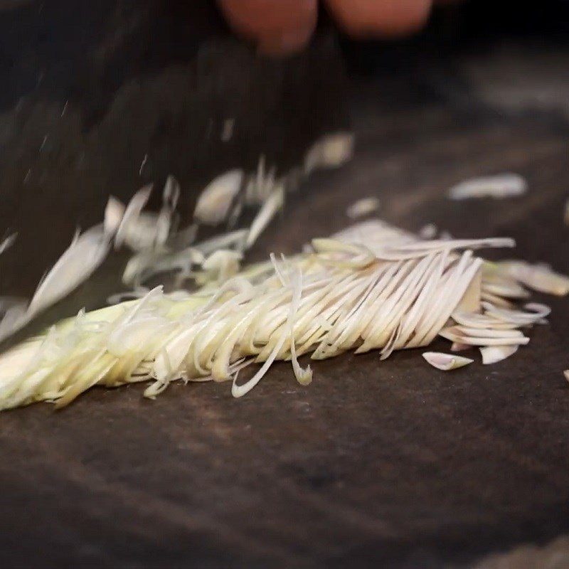 Step 1 Prepare the ingredients for Fried Rabbit Meat with Sesame