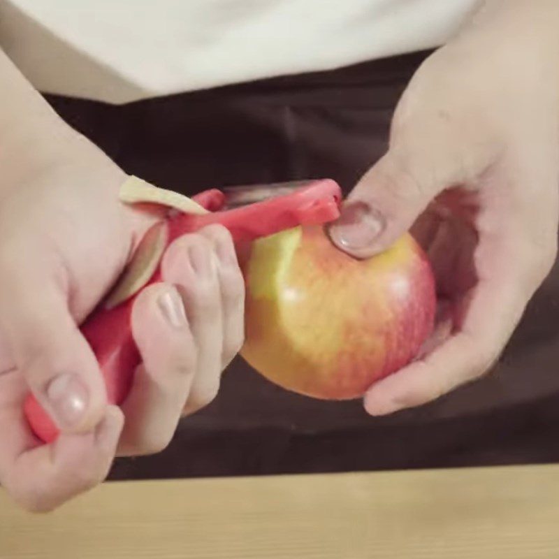 Step 1 Prepare the ingredients for crispy fried sandwich with apple sauce filling