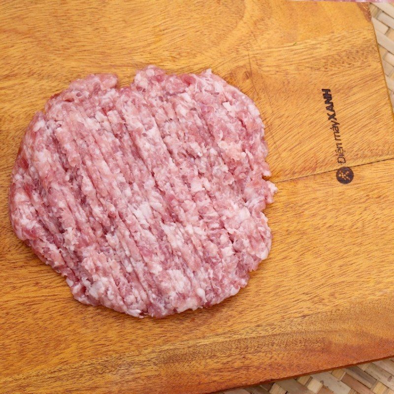 Step 1 Prepare the ingredients for shrimp paste with pork