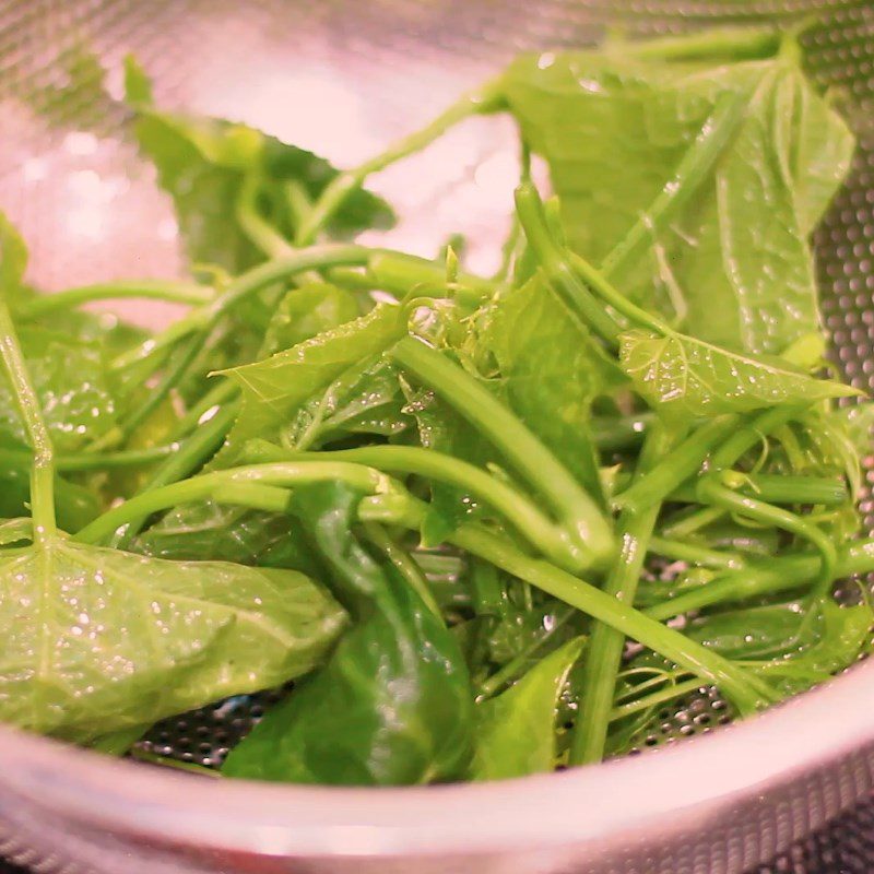 Step 1 Prepare chayote shoots Stir-fried chayote shoots with shrimp