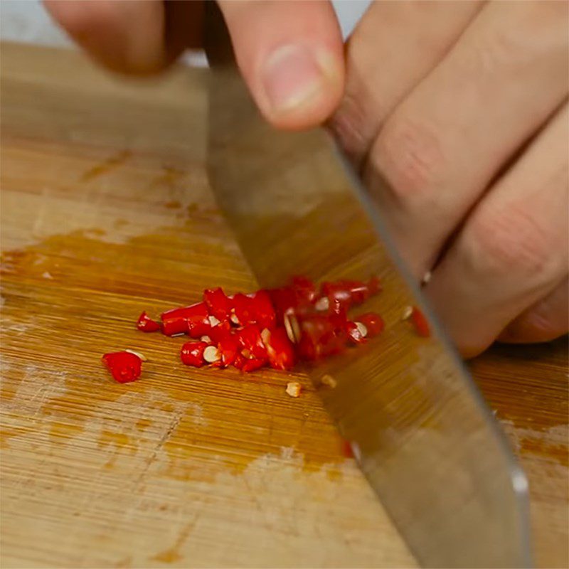 Step 1 Prepare the Ingredients for Fried Chicken Skin with Salt and Chili