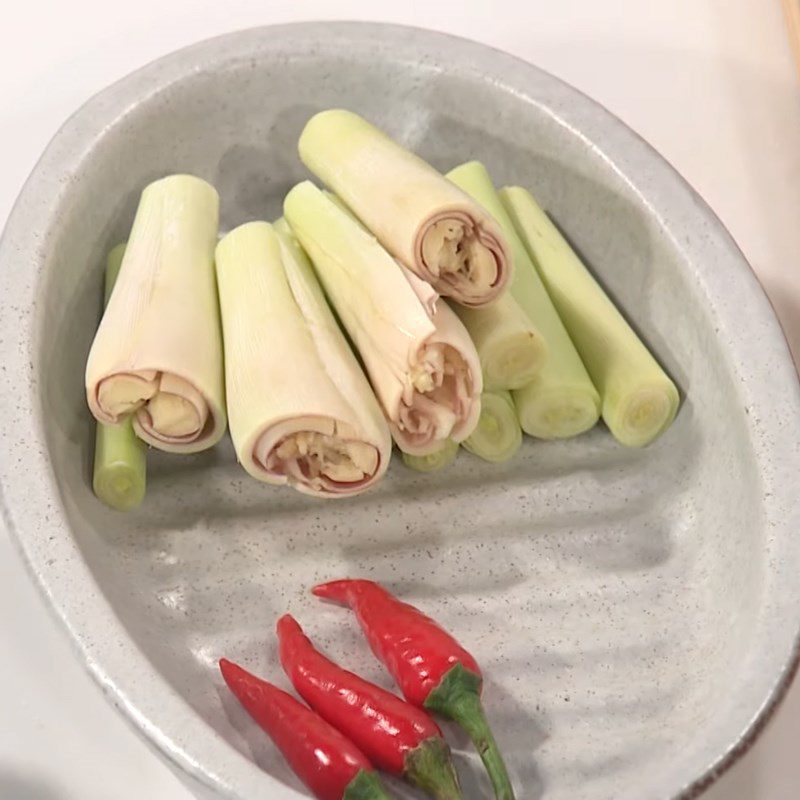 Step 1 Prepare the ingredients Fried Fish with Lemongrass and Chili