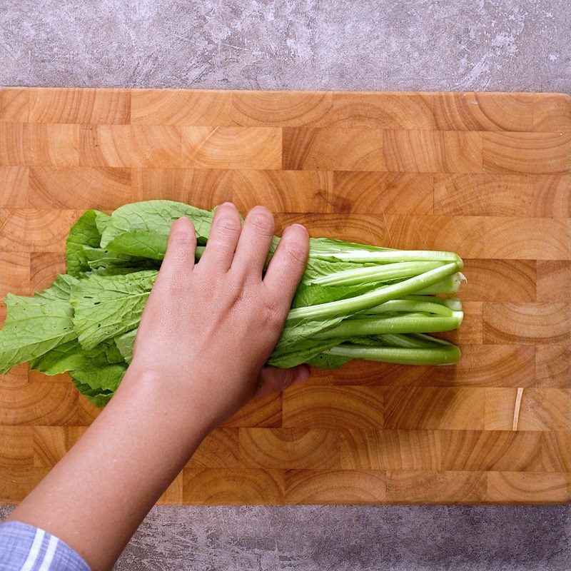 Step 1 Prepare the ingredients for Green Chili Salt