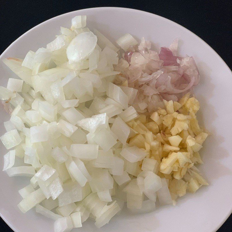 Step 1 Prepare the ingredients Grilled ribs with an air fryer