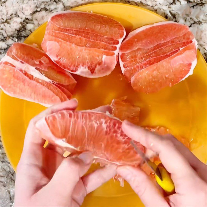 Step 1 Prepare the ingredients for Pomelo Salad with Pig Ears