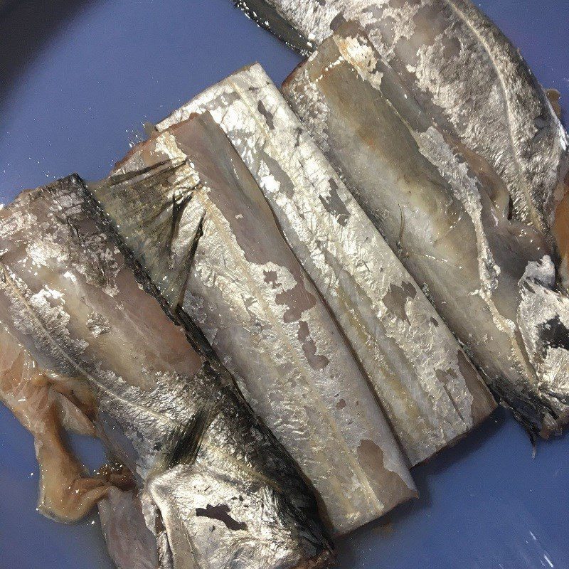 Step 1 Prepare the ingredients for Fried Snakehead Fish with Lemongrass and Chili