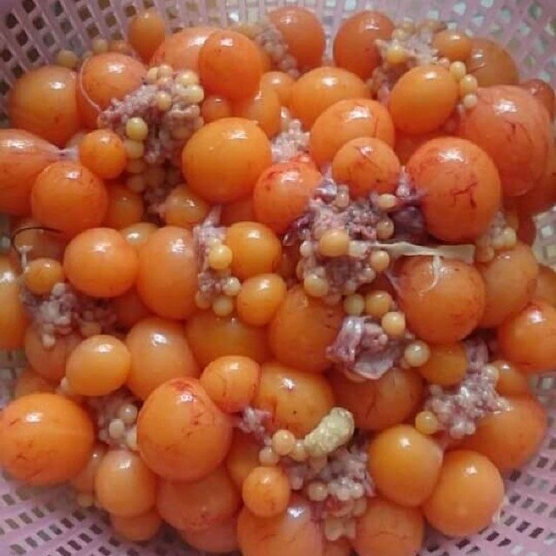 Step 1 Prepare the ingredients for Stir-fried quail eggs with gourd