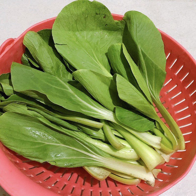 Step 1 Prepare ingredients for stir-fried bok choy with straw mushrooms