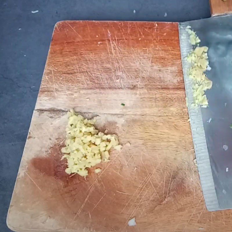 Step 1 Prepare the ingredients for Fried Tofu with Scallion Sauce