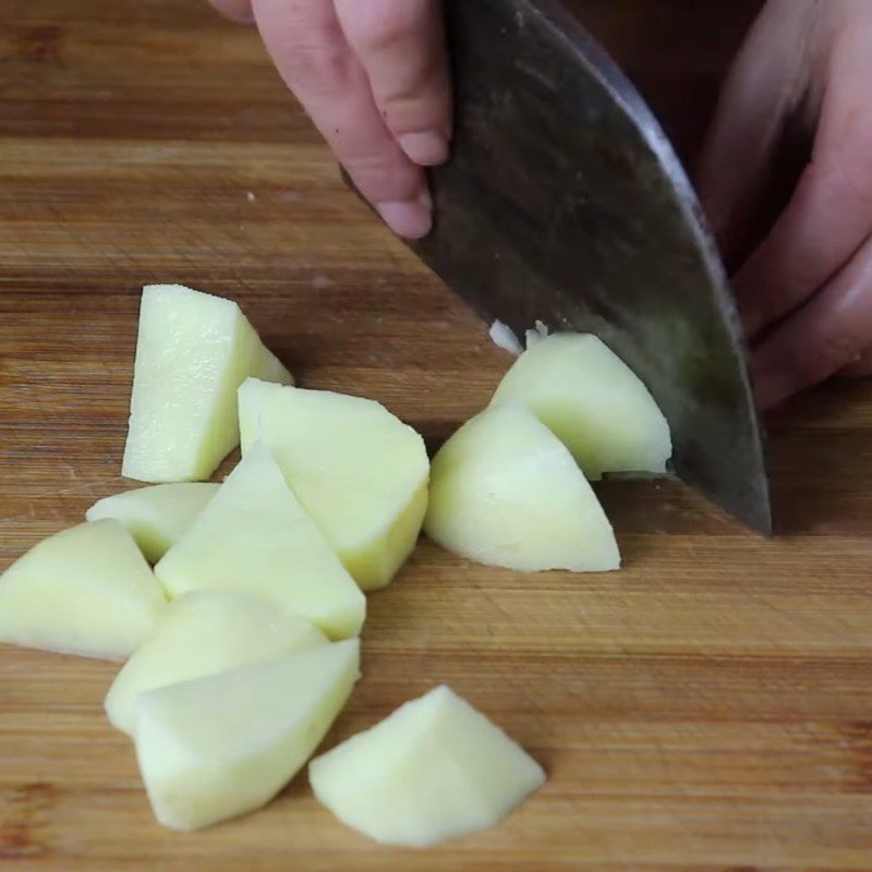 Step 1 Prepare the ingredients for Potato Tofu Soup