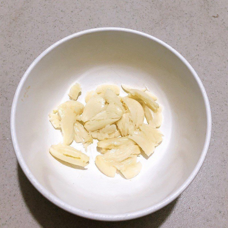 Step 1 Prepare Razor Clams Stir-fried Razor Clams with Vermicelli