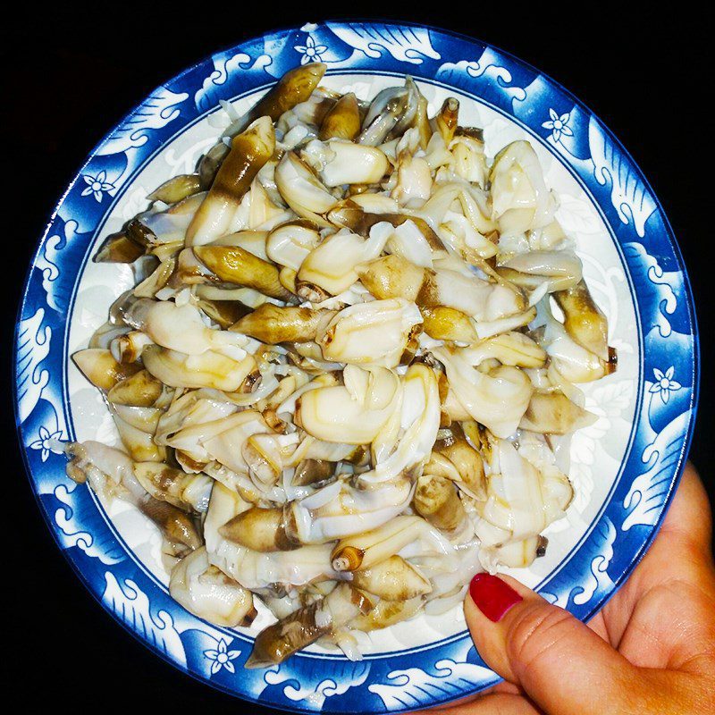 Step 1 Prepare Razor Clams Stir-fried Razor Clams with Vermicelli