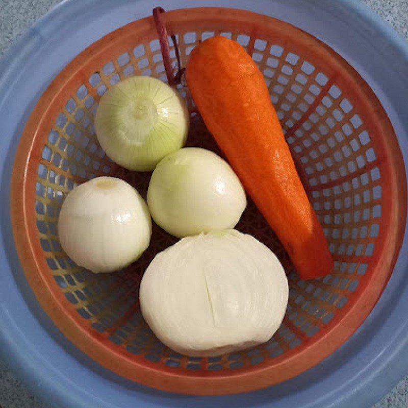 Step 1 Prepare vegetables for Mixed Fried Noodles with fresh noodles