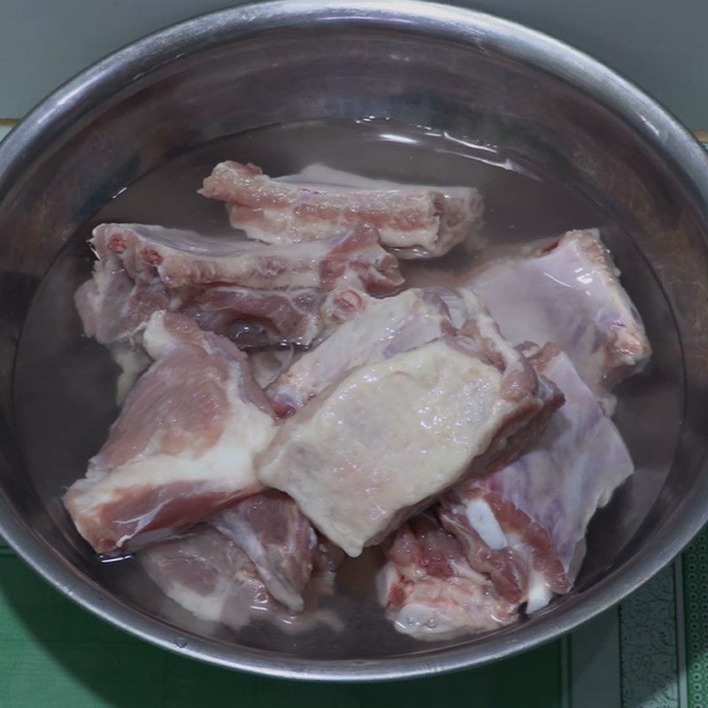 Step 1 Prepare the pork ribs Braised pork ribs