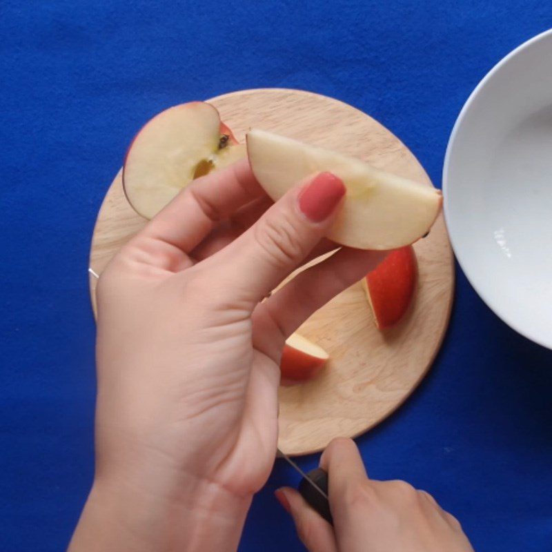 Step 1 Prepare the Apples for Jelly with Rose Filling