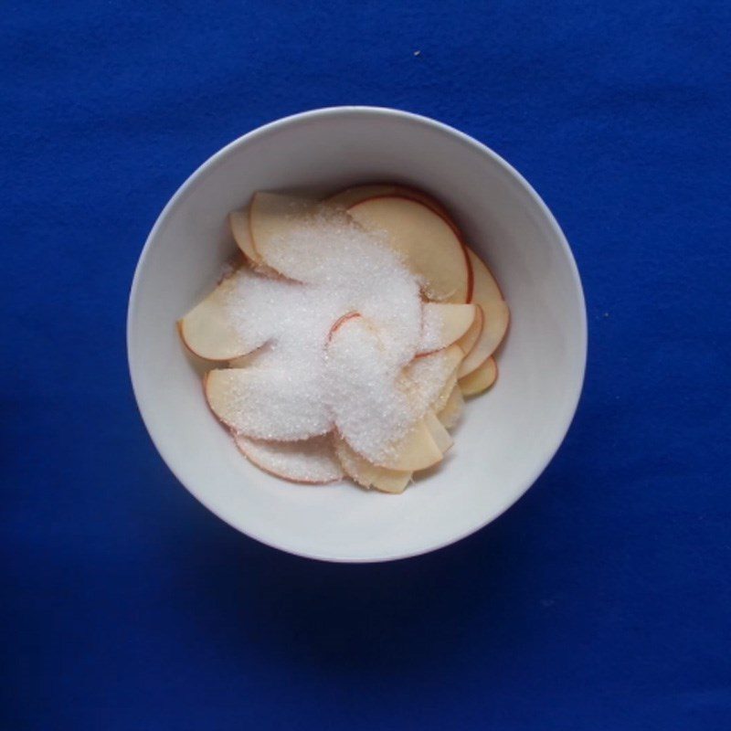 Step 1 Prepare the Apples for Jelly with Rose Filling