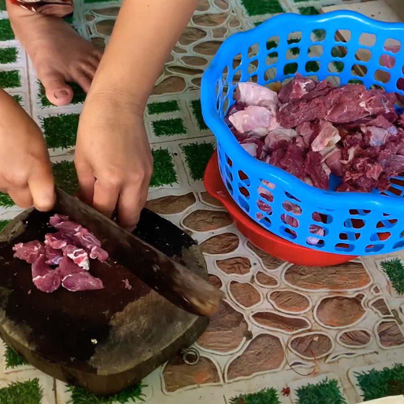 Step 1 Prepare the buffalo meat Buffalo meat braised with lemongrass