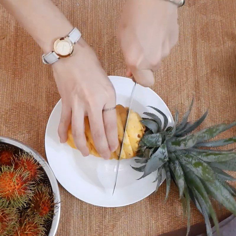 Step 1 Prepare pineapple and rambutan Bouquet from rambutan, fragrant