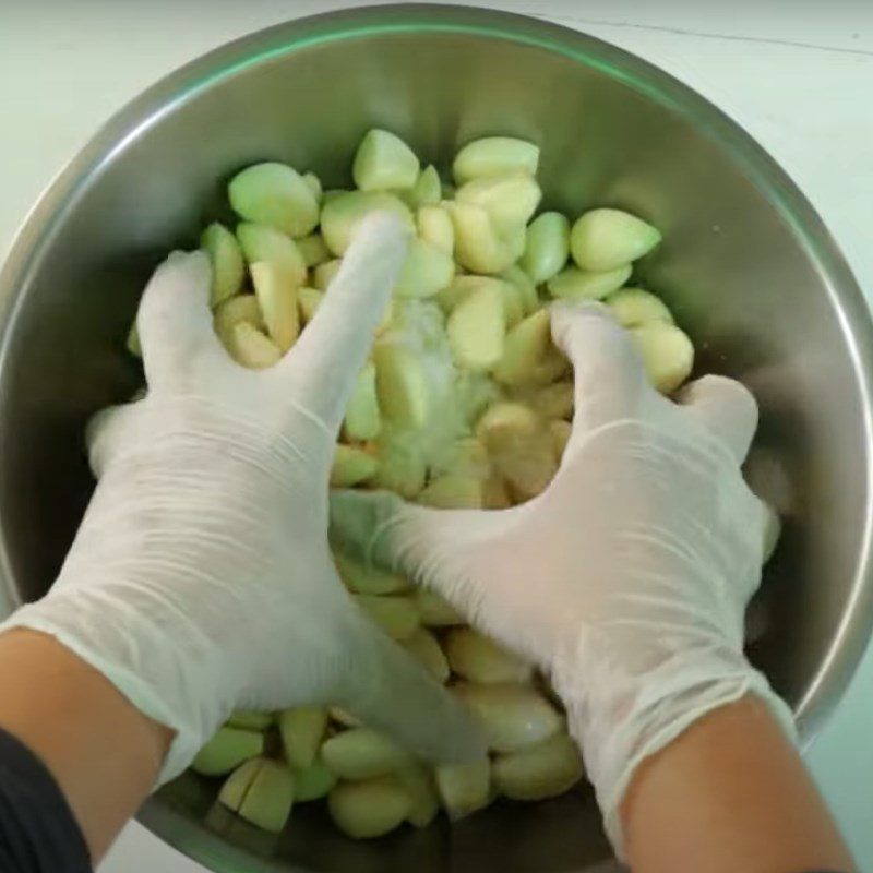 Step 1 Prepare the garlic Green Garlic