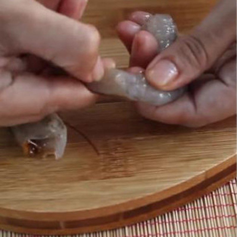 Step 1 Prepare the shrimp Shrimp in coconut milk