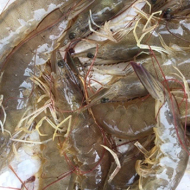 Step 5 Preparing shrimp for shrimp and potato dumplings