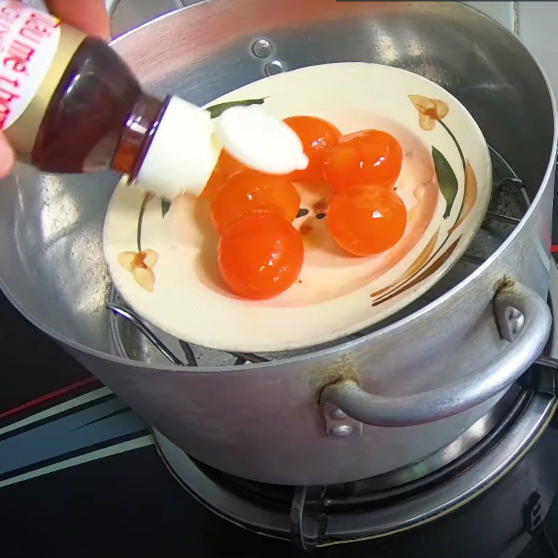 Step 1 Prepare salted eggs Chia seed salted egg cookies