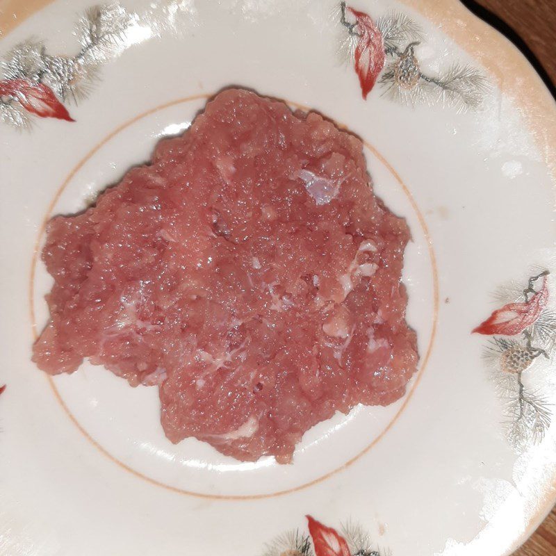 Step 1 Prepare and chop pork for Malabar spinach soup