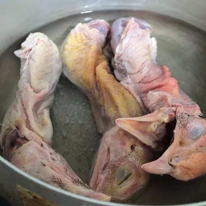 Step 1 Prepare and briefly boil the chicken neck Five-Spice Chicken Neck using an air fryer