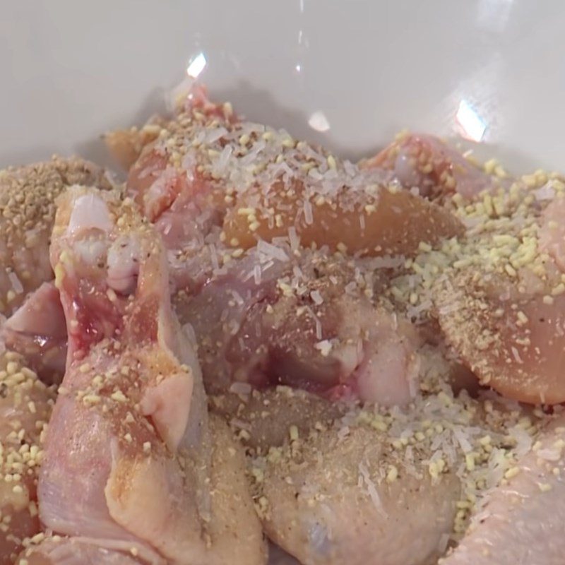 Step 1 Prepare and marinate the chicken wings Garlic Fried Chicken Wings