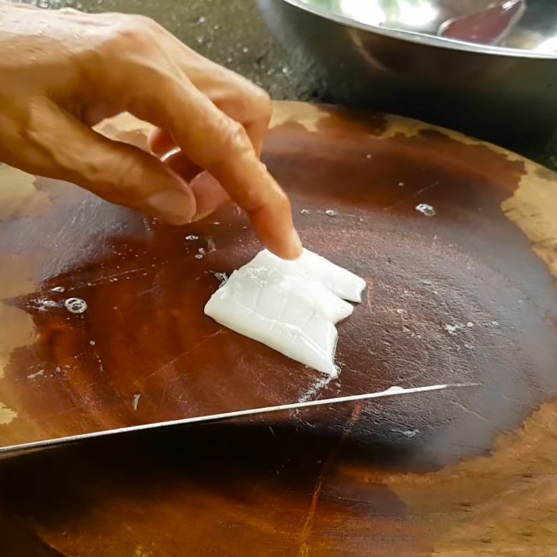 Step 1 Prepare and marinate squid Stir-fried mixed squid