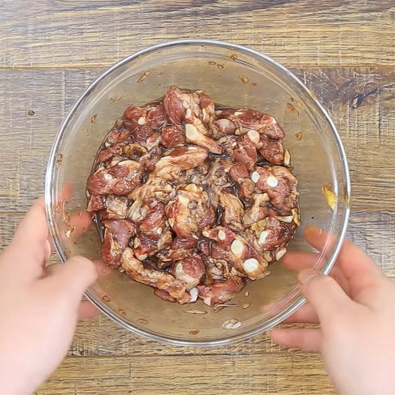 Step 1 Prepare and marinate the ribs for Five-spice Fried Ribs