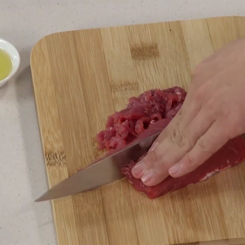 Step 1 Prepare and Marinate the Beef Stir-Fried Beef with Mushrooms