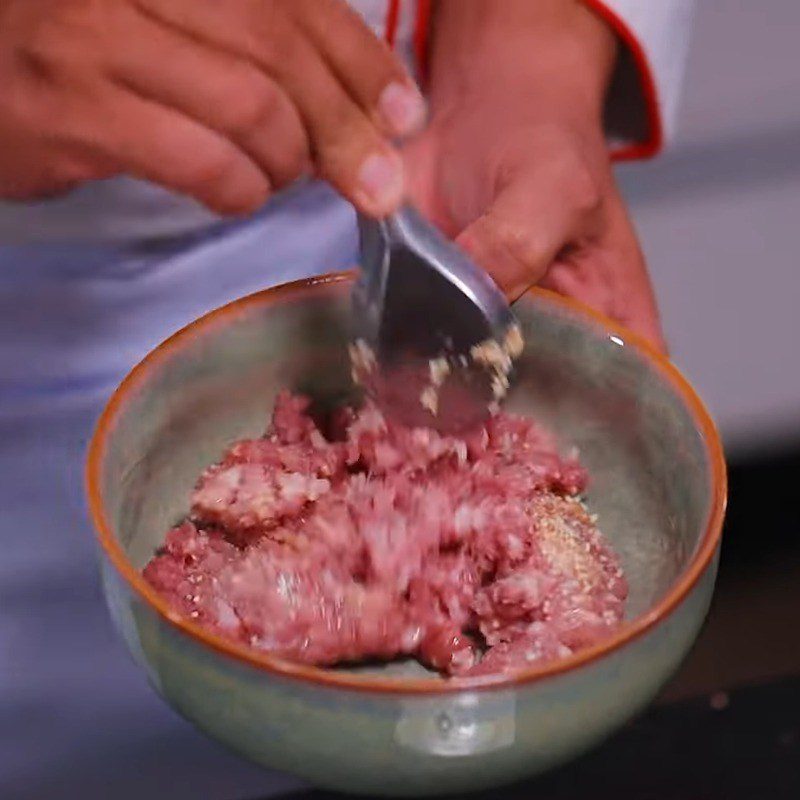 Step 2 Prepare other ingredients for sweet mustard green soup with minced meat