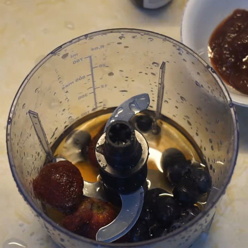 Step 3 Prepare and blend blueberries with strawberries Panna cotta blueberry strawberry