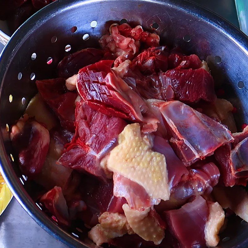 Step 1 Prepare the duck for Lemongrass Ginger Duck