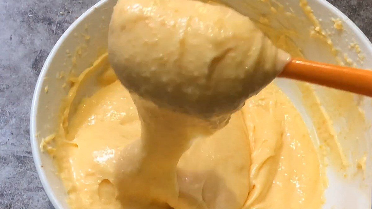 Salted egg sauce used for cake dishes