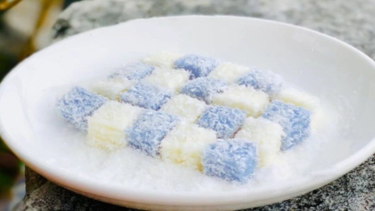 Yogurt coated with shredded coconut for babies