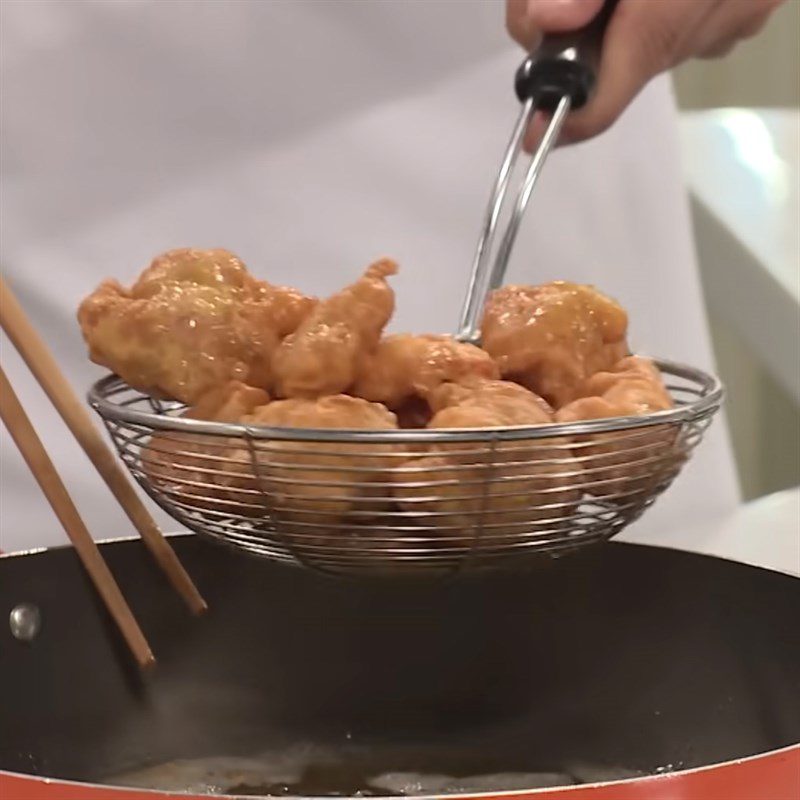 Step 3 Coating and frying the chicken Honey mustard fried chicken