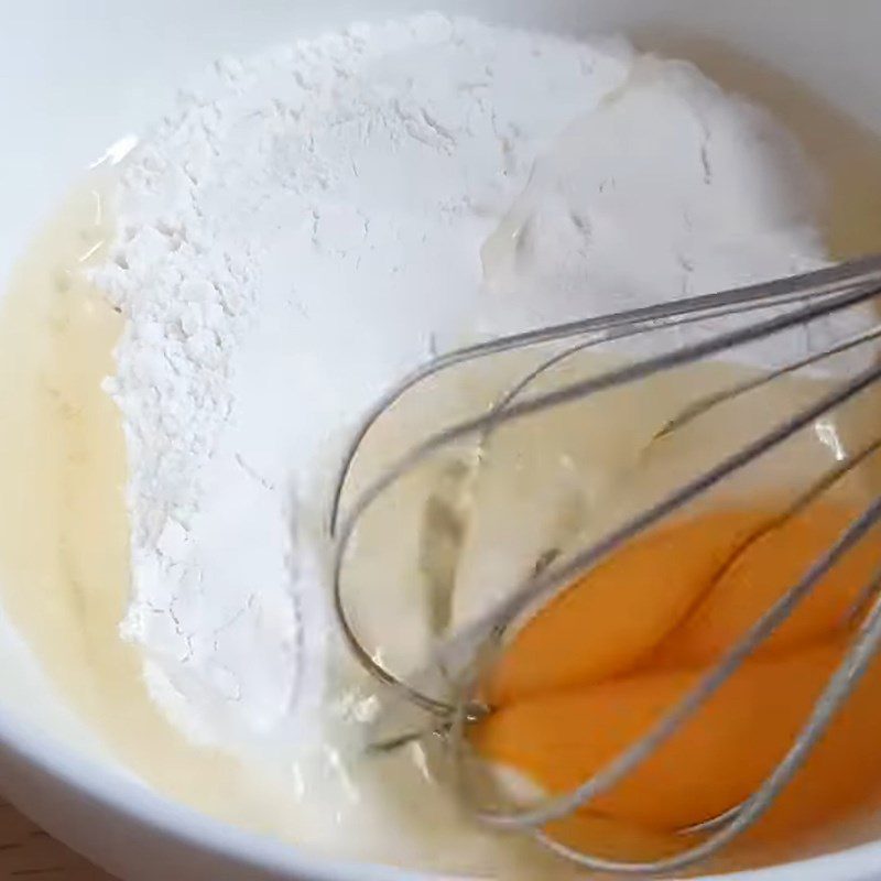 Step 3 Shaping the cake Fried potato milk cake