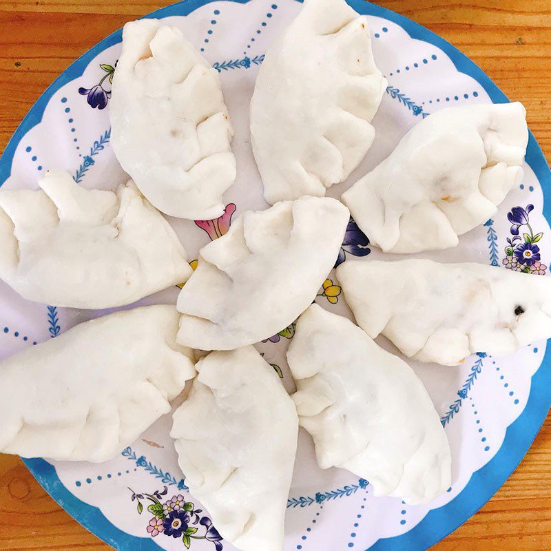 Step 3 Shaping the cake Steamed bun with cade filling (recipe shared by a user)