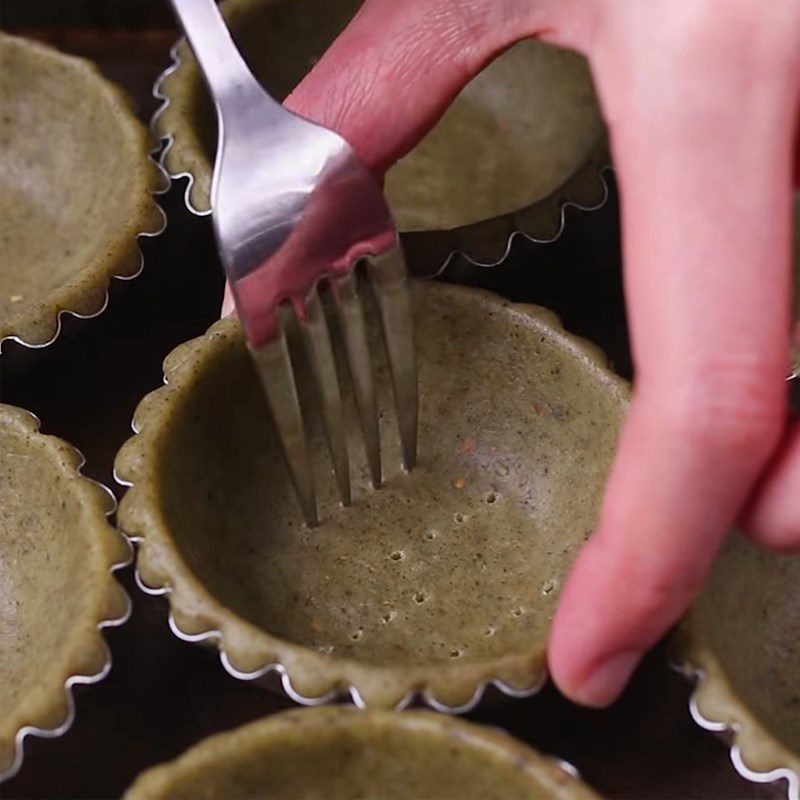 Step 2 Shape the tart base for Lychee Jasmine Tea Tart