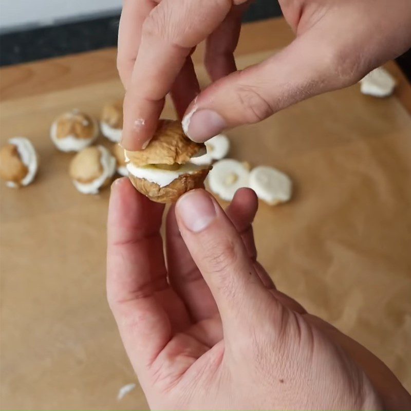 Step 4 Shape the balls for the cake Raffaello cake with waffle cake