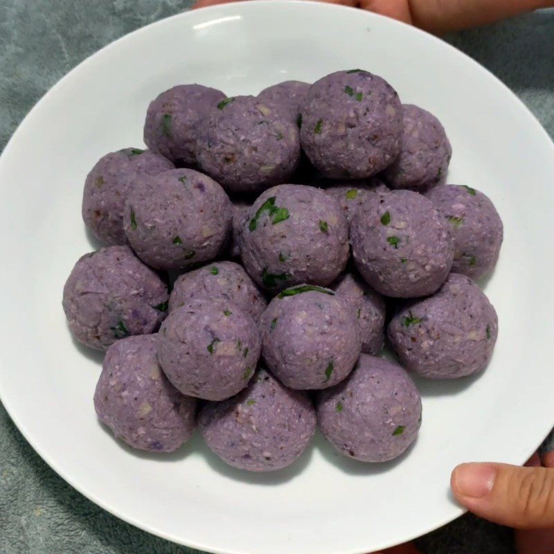 Step 3 Forming and frying the meatballs Vegetarian meatballs from purple sweet potato and tofu