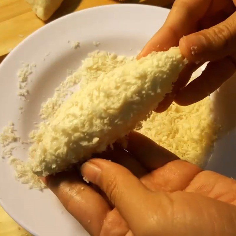 Step 2 Shaping and rolling in breadcrumbs Fried cream puffs