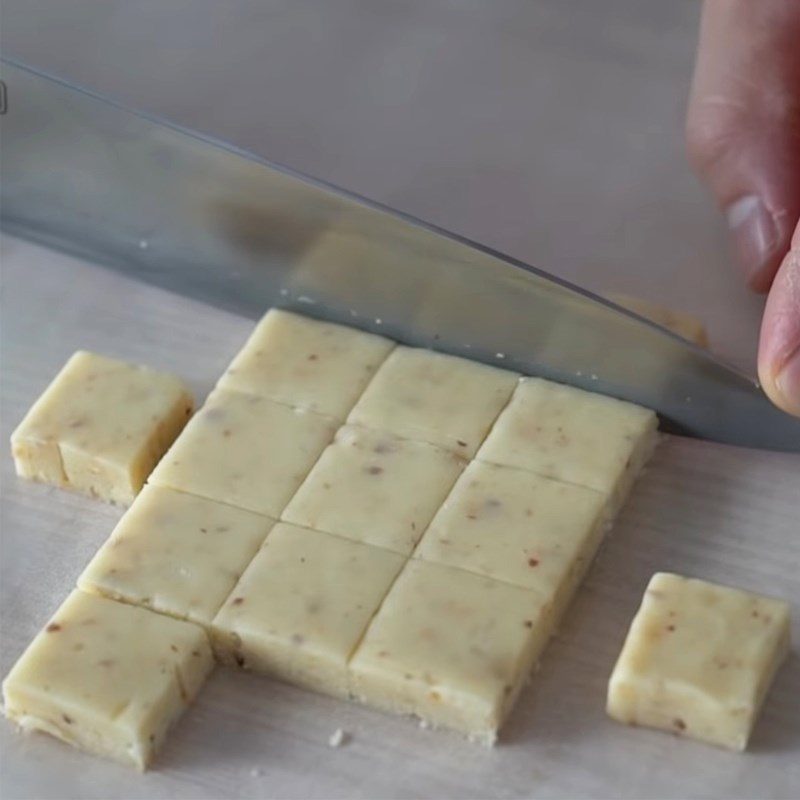 Step 3 Shaping and baking the cookies Butterfly pea flower almond cookies