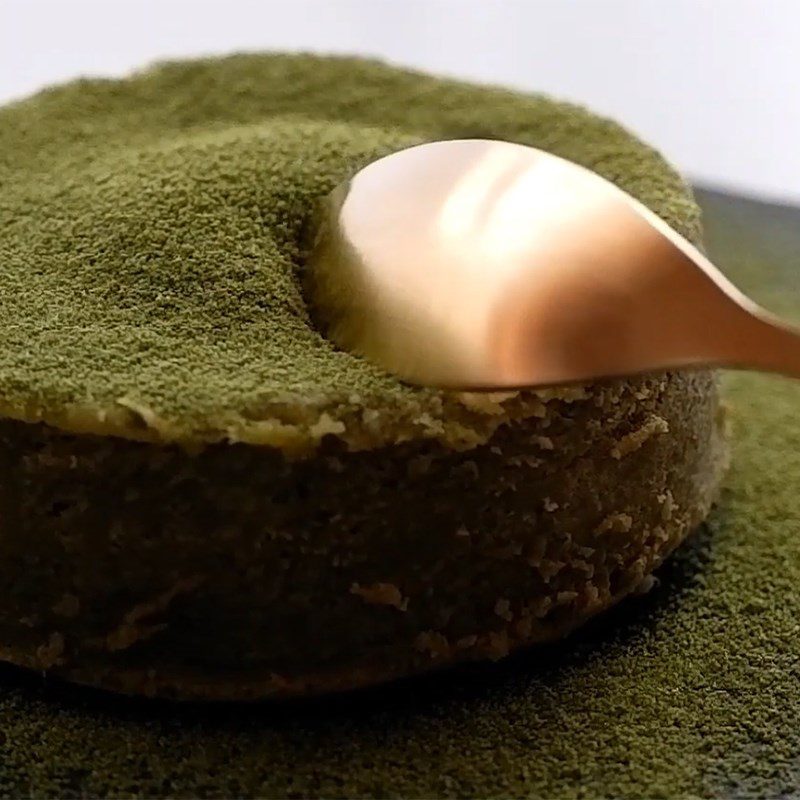 Step 4 Final product Matcha lava cake