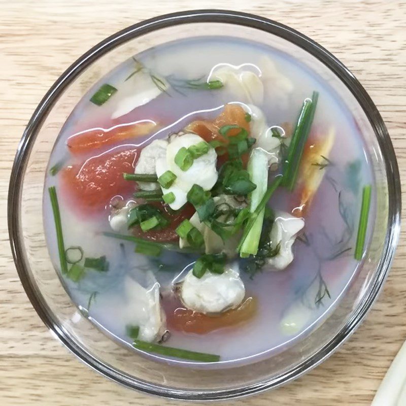 Step 5 Finished product of clam soup with dill and tomato