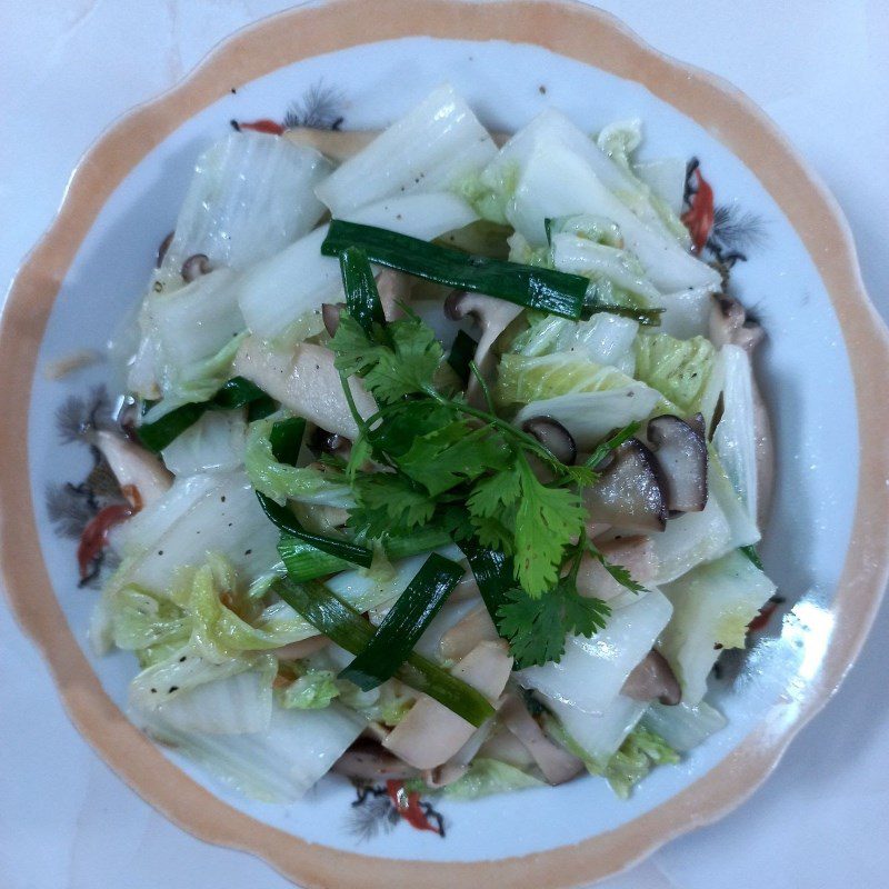 Step 3 Final Product Stir-fried Napa Cabbage with Chicken Thigh Mushrooms